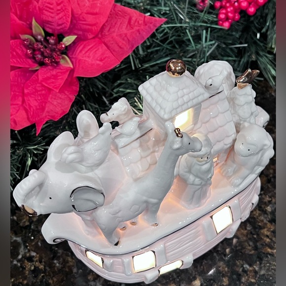 Vintage Noah's Ark Ceramic Ivory Bisque Accent Light - Picture 6 of 12